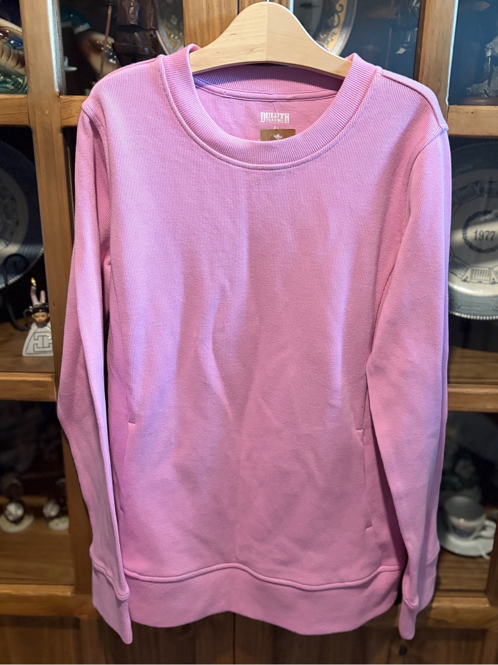 Duluth Trading Co Pink Crewneck Pullover Sweatshirt Size Small NWT Front Pockets